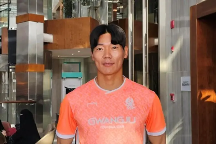 光州FC门将被吹犯规，悔恨当场